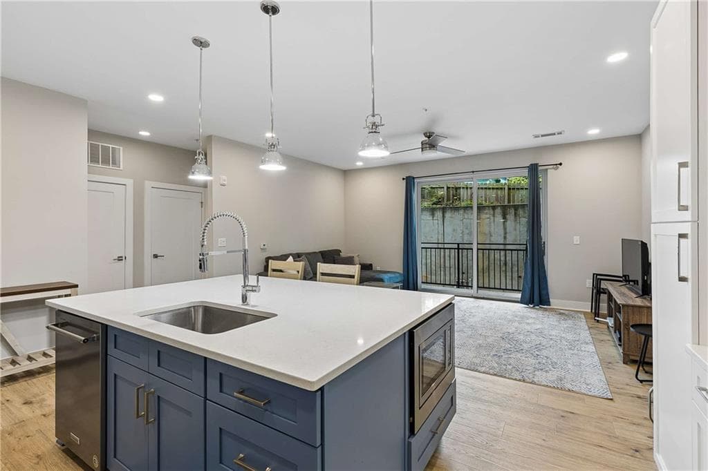 1 bedroom, 1 bathroom, 811 sq ft condominium for sale at 22 Airline Street 108, Atlanta, GA 30312 — photo 7