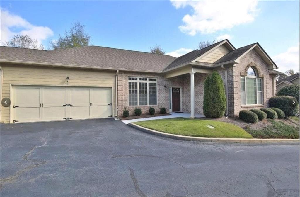 3 bedroom, 2 bathroom, 1,923 sq ft condominium for sale at 526 Mount Park Drive, Powder Springs, GA 30127 — photo 1 of 43