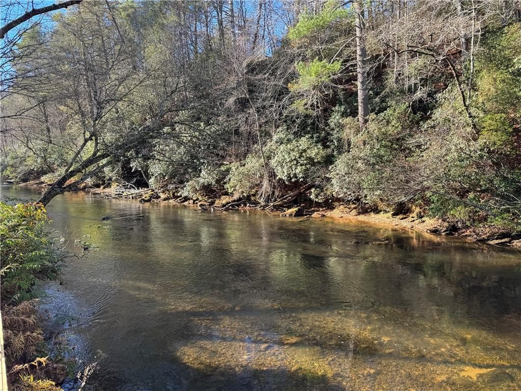 4 bedroom, 4 bathroom, 3,161 sq ft single family residence under contract at 1088 Little Hawk Road, Sautee Nacoochee, GA 30571 — photo 5
