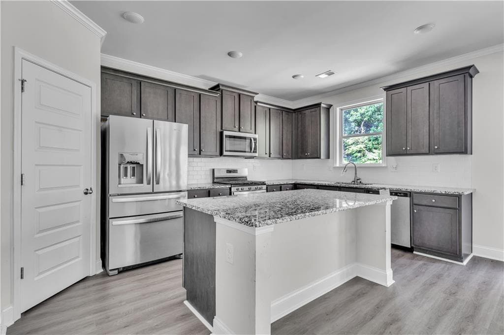 5 bedroom, 4 bathroom, 2,551 sq ft single family residence for sale at 2230 Highridge Point Drive, Lithia Springs, GA 30122 — photo 9