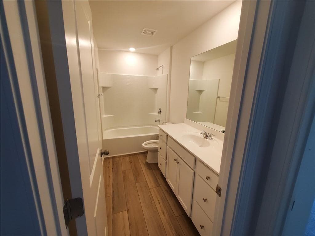 4 bedroom, 3 bathroom, 2,542 sq ft single family residence for rent at 3681 Cattle Field Crossing, Loganville, GA 30052 for $2,500 a month — photo 10