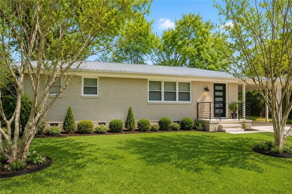 3 bedroom, 2 bathroom, 1,685 sq ft single family residence under contract at 115 Wood Street, Cornelia, GA 30531 — photo 4