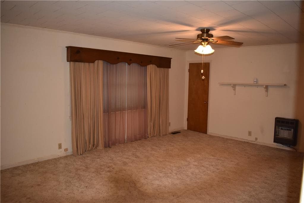 3 bedroom, 2 bathroom, 1,685 sq ft single family residence under contract at 115 Wood Street, Cornelia, GA 30531 — photo 5