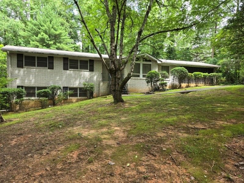 4 bedroom, 4 bathroom, 4,306 sq ft single family residence sold at 835 Niskey Lake Circle, Atlanta, GA 30331