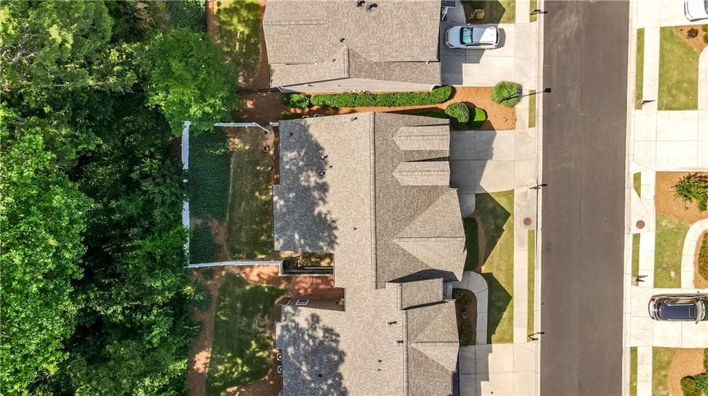 3 bedroom, 3 bathroom, 1,827 sq ft townhouse for sale at 2692 Sardis Chase Court, Buford, GA 30519 — photo 3