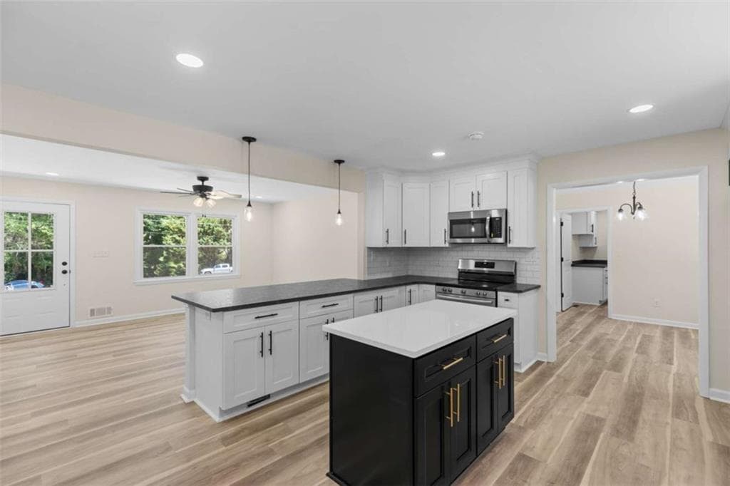 4 bedroom, 2 bathroom, 1,677 sq ft single family residence for sale at 150 Cherokee Court, Athens, GA 30606 — photo 10