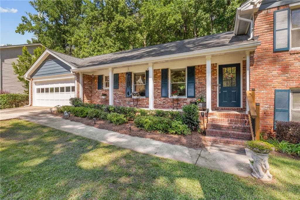4 bedroom, 4 bathroom, 2,682 sq ft single family residence sold at 3053 Terramar Drive, Atlanta, GA 30341