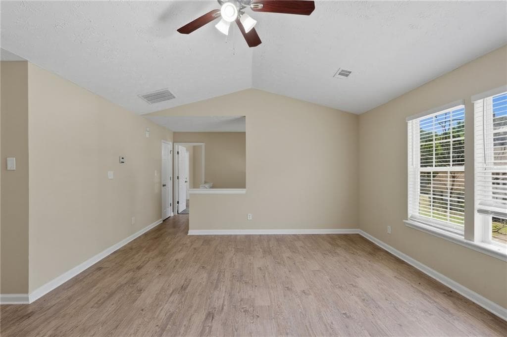3 bedroom, 2 bathroom, 1,528 sq ft single family residence under contract at 2378 Mills Bend, Decatur, GA 30034 — photo 7