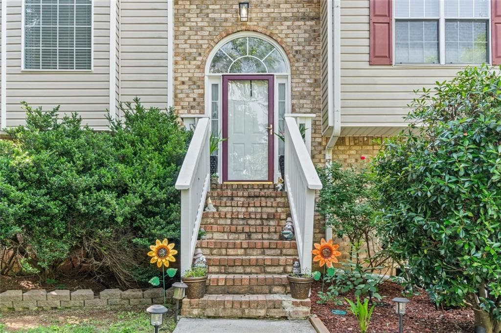 4 bedroom, 3 bathroom, 2,298 sq ft single family residence for sale at 242 Birch Circle, Riverdale, GA 30274 — photo 3