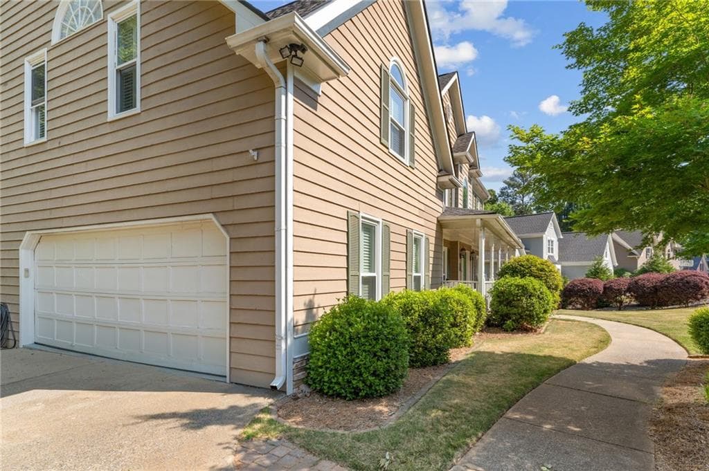 5 bedroom, 4 bathroom, 3,687 sq ft single family residence under contract at 3286 Standing Peachtree Trail, Kennesaw, GA 30152 — photo 3