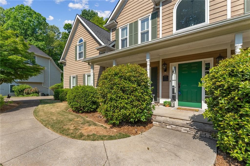 5 bedroom, 4 bathroom, 3,687 sq ft single family residence under contract at 3286 Standing Peachtree Trail, Kennesaw, GA 30152 — photo 4