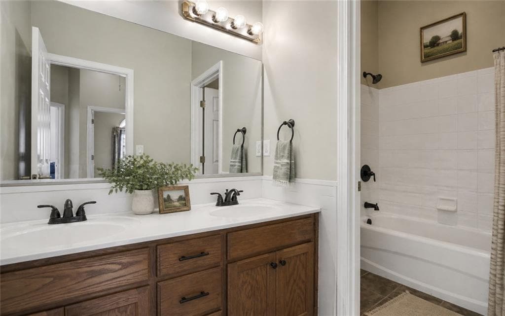 4 bedroom, 2 bathroom, 2,142 sq ft single family residence under contract at 8195 N Links Drive, Covington, GA 30014 — photo 8