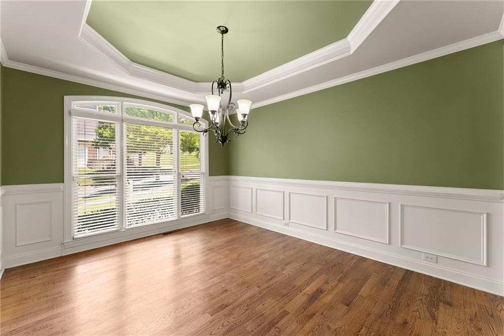 6 bedroom, 5 bathroom, 4,486 sq ft single family residence for sale at 7321 Lazy Hammock Way, Flowery Branch, GA 30542 — photo 5