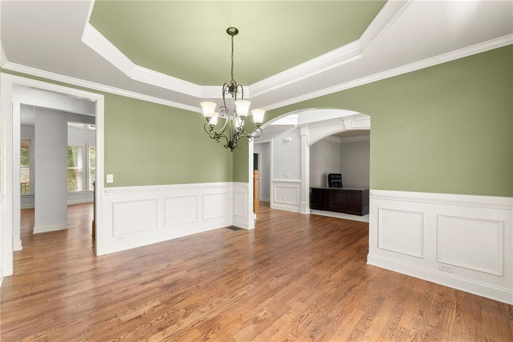 6 bedroom, 5 bathroom, 4,486 sq ft single family residence for sale at 7321 Lazy Hammock Way, Flowery Branch, GA 30542 — photo 6