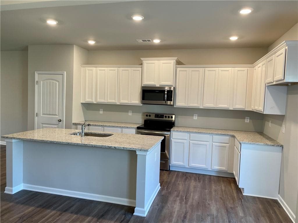 3 bedroom, 3 bathroom, 1,954 sq ft single family residence for rent at 511 Ruths Drive, Woodstock, GA 30188 for $2,300 a month — photo 5