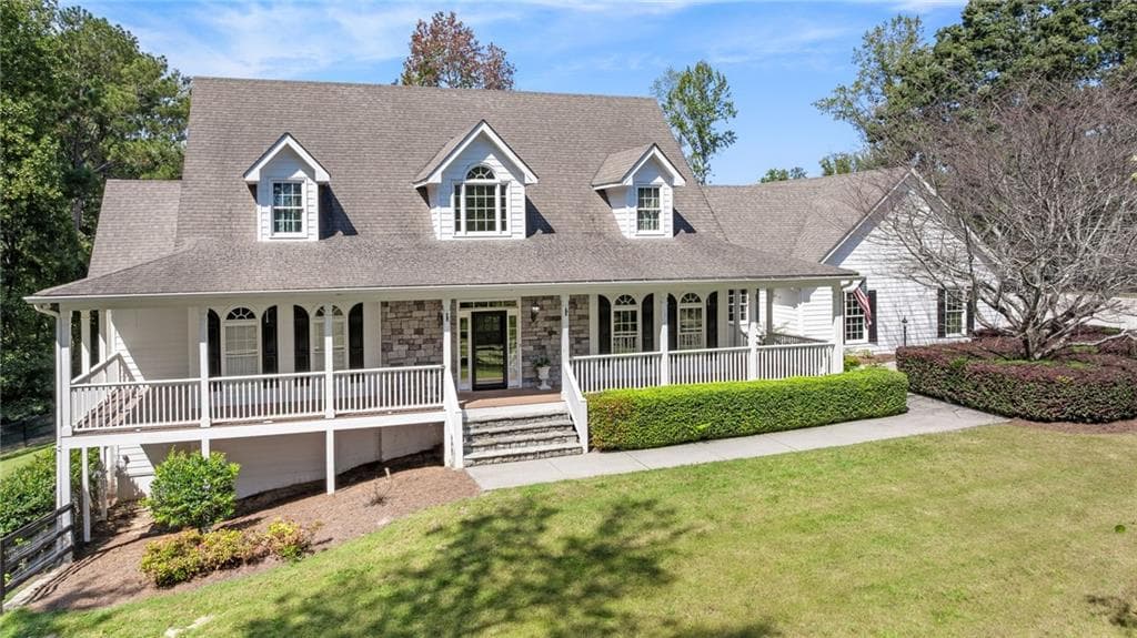 5 bedroom, 6 bathroom, 5,741 sq ft single family residence for sale at 3608 Sunflower Drive, Buford, GA 30519 — photo 2