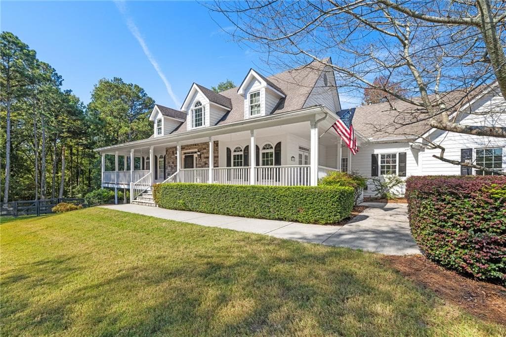 5 bedroom, 6 bathroom, 5,741 sq ft single family residence for sale at 3608 Sunflower Drive, Buford, GA 30519 — photo 3