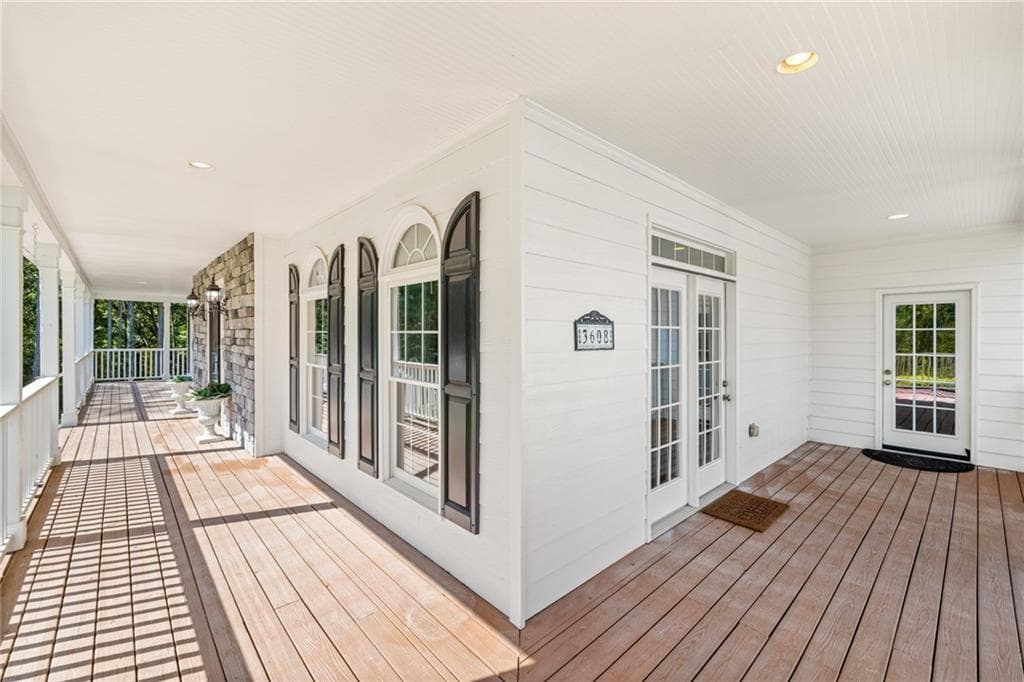 5 bedroom, 6 bathroom, 5,741 sq ft single family residence for sale at 3608 Sunflower Drive, Buford, GA 30519 — photo 5