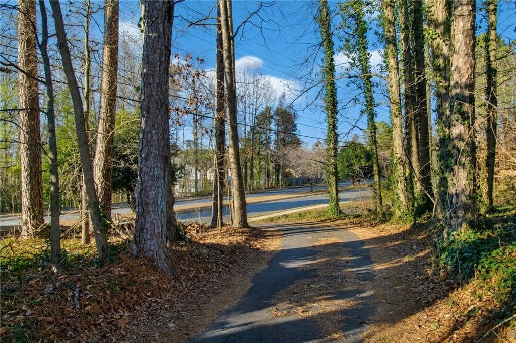 3 bedroom, 2 bathroom, 2,120 sq ft single family residence for rent at 500 Piedmont Road, Marietta, GA 30066 for $2,795 a month — photo 7