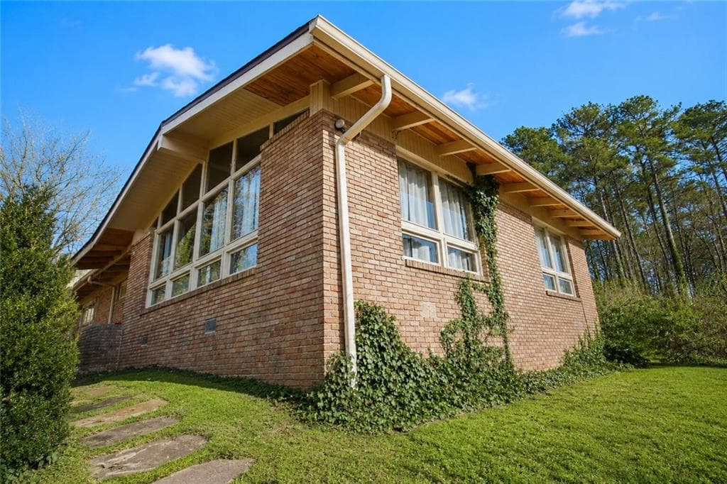 3 bedroom, 2 bathroom, 2,120 sq ft single family residence for rent at 500 Piedmont Road, Marietta, GA 30066 for $2,795 a month — photo 10