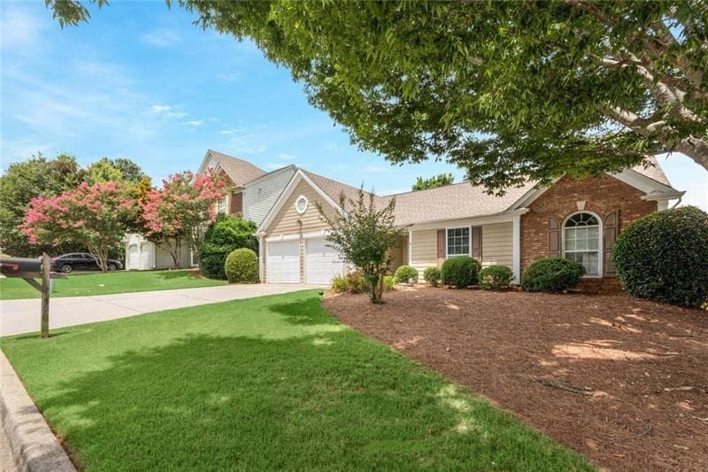 3 bedroom, 2 bathroom, 1,595 sq ft single family residence for rent at 590 Barsham Way 0, Johns Creek, GA 30097 for $2,600 a month — photo 2