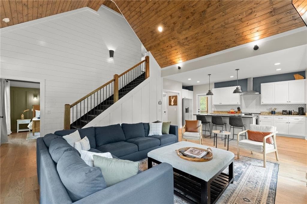 3 bedroom, 3 bathroom, 2,711 sq ft single family residence for sale at 1300 Preacher Campbell Road, Clarkesville, GA 30523 — photo 4