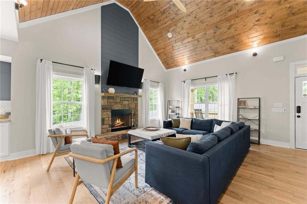 3 bedroom, 3 bathroom, 2,711 sq ft single family residence for sale at 1300 Preacher Campbell Road, Clarkesville, GA 30523 — photo 5