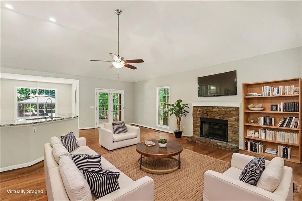 3 bedroom, 2 bathroom, 1,590 sq ft single family residence for sale at 6186 Wayfarer Drive, Villa Rica, GA 30180 — photo 2