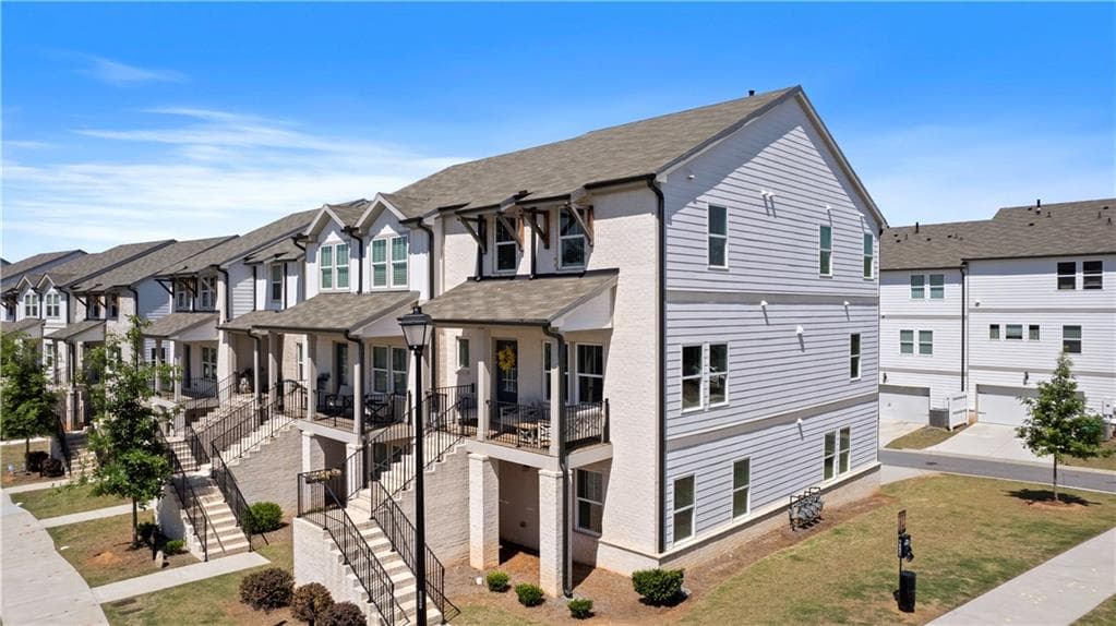 4 bedroom, 4 bathroom, 2,250 sq ft townhouse for sale at 3564 SHORE WOOD Avenue, Lawrenceville, GA 30044 — photo 3