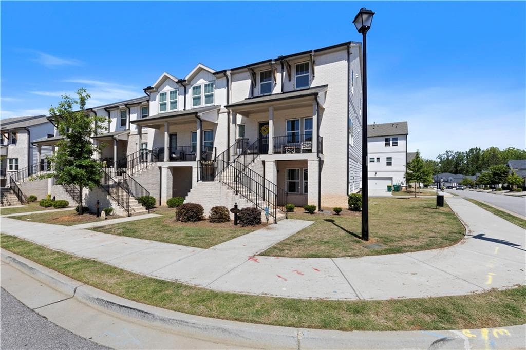 4 bedroom, 4 bathroom, 2,250 sq ft townhouse for sale at 3564 SHORE WOOD Avenue, Lawrenceville, GA 30044 — photo 4