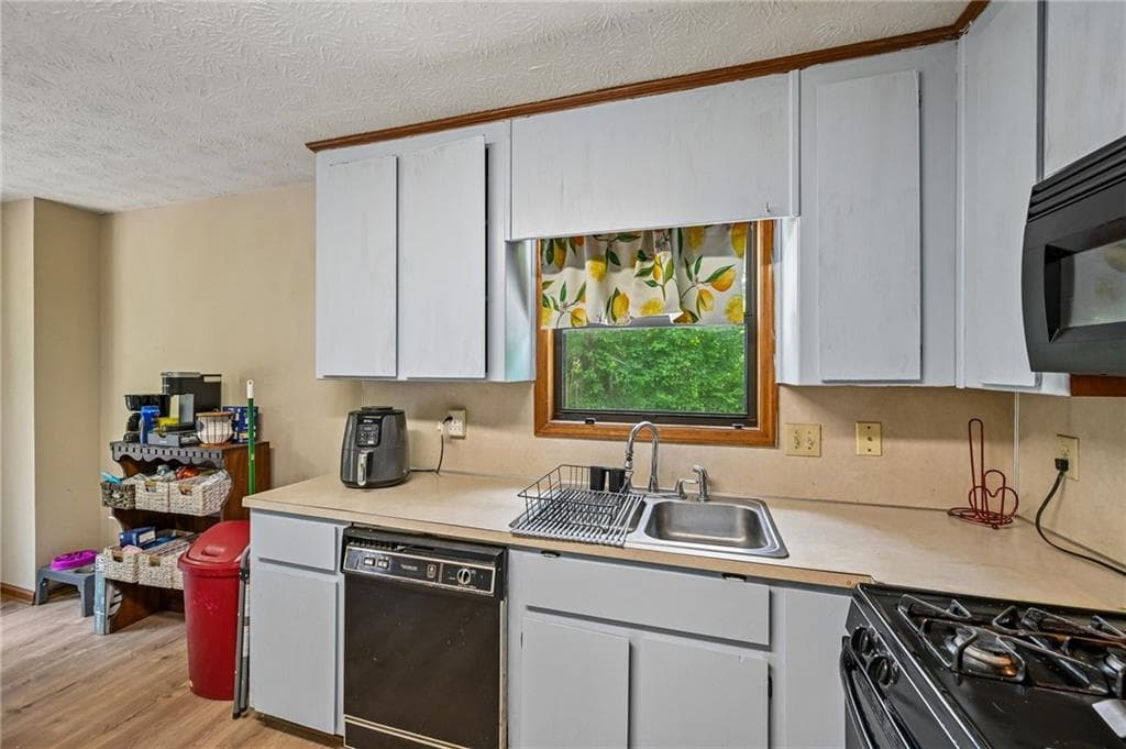 3 bedroom, 2 bathroom, 1,794 sq ft single family residence for sale at 14 Bramblewood Way, Cartersville, GA 30120 — photo 8