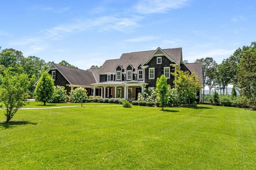 7 bedroom, 7 bathroom, 9,935 sq ft single family residence for sale at 254 Nicholson Road, Blue Ridge, GA 30513 — photo 7