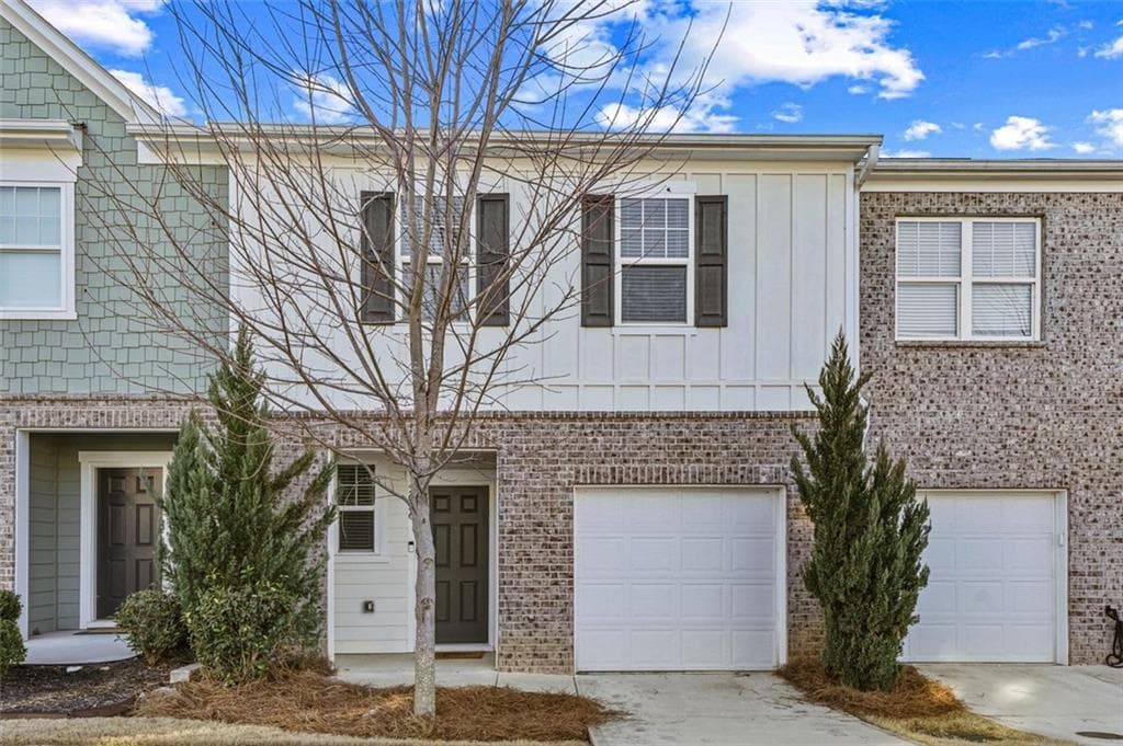 2 bedroom, 3 bathroom, 1,589 sq ft townhouse for sale at 2056 Wildflower Way, Conyers, GA 30012 — photo 3
