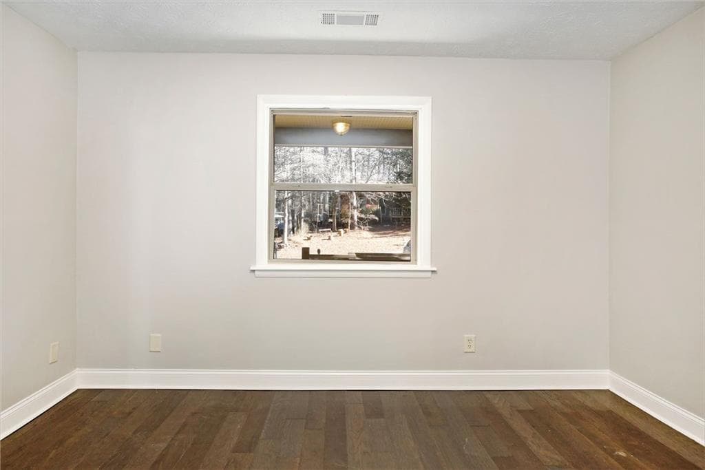 3 bedroom, 2 bathroom, 1,288 sq ft single family residence for rent at 5345 Sugar Ridge Drive, Buford, GA 30518 for $1,999 a month — photo 8