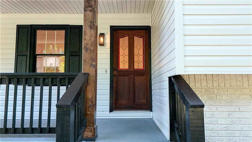 4 bedroom, 3 bathroom, 1,804 sq ft single family residence for sale at 2641 Whitehaven Drive, Marietta, GA 30064 — photo 3