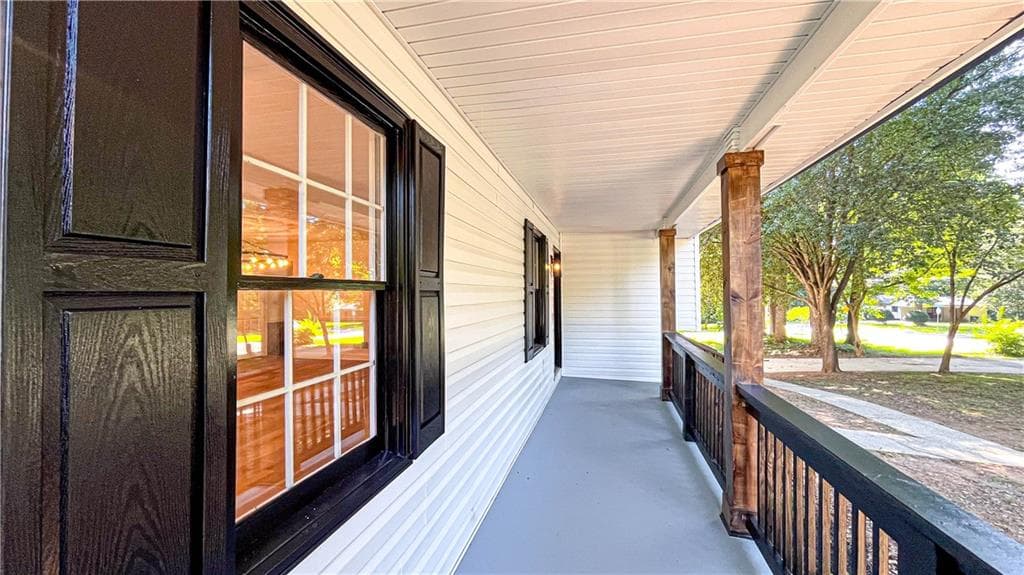 4 bedroom, 3 bathroom, 1,804 sq ft single family residence for sale at 2641 Whitehaven Drive, Marietta, GA 30064 — photo 8
