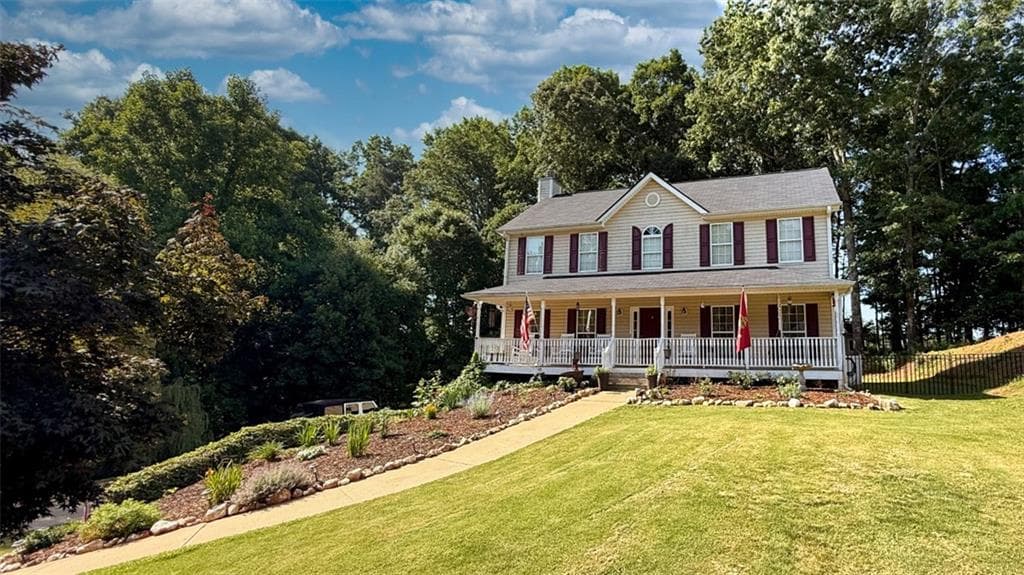 3 bedroom, 3 bathroom, 2,228 sq ft single family residence for sale at 1049 Fieldstone Drive, Canton, GA 30114 — photo 2