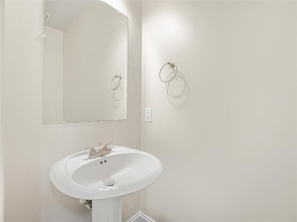 5 bedroom, 4 bathroom, 2,768 sq ft single family residence for sale at 525 Trousseau Lane, Mcdonough, GA 30252 — photo 6
