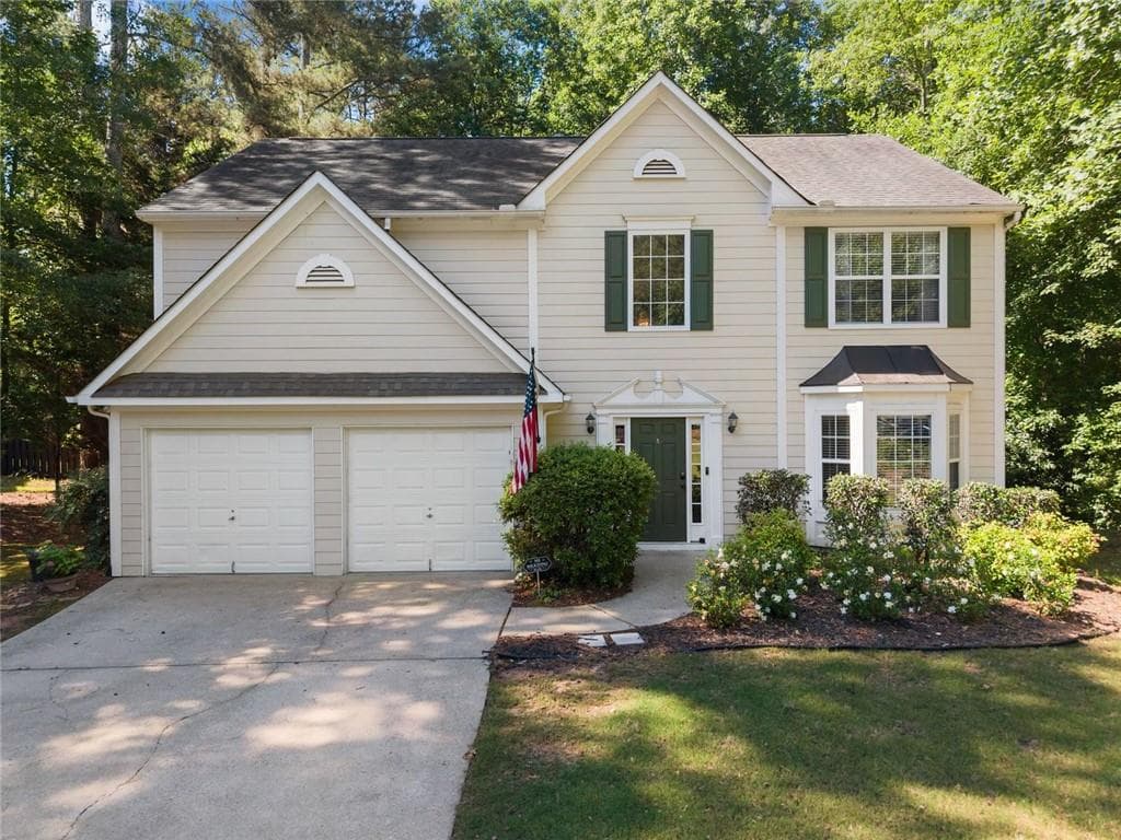 3 bedroom, 3 bathroom, 2,000 sq ft single family residence for sale at 5760 Woodstone Drive, Cumming, GA 30028 — photo 1 of 49