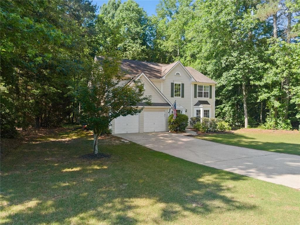 3 bedroom, 3 bathroom, 2,000 sq ft single family residence for sale at 5760 Woodstone Drive, Cumming, GA 30028 — photo 3
