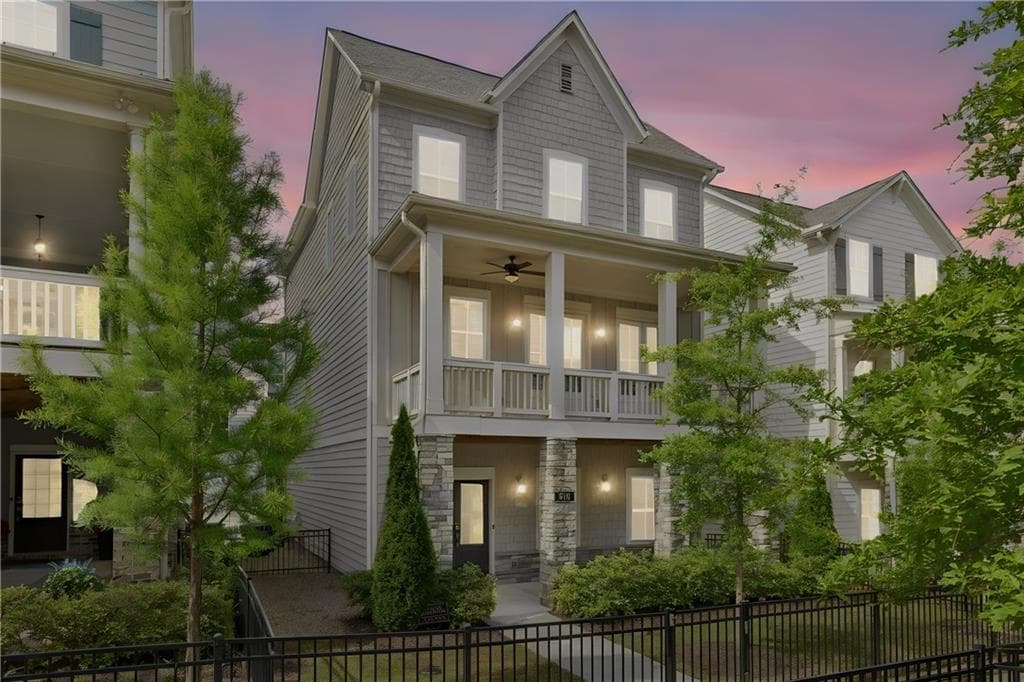 4 bedroom, 4 bathroom, 2,853 sq ft single family residence for sale at 913 King Street, Atlanta, GA 30318 — photo 2