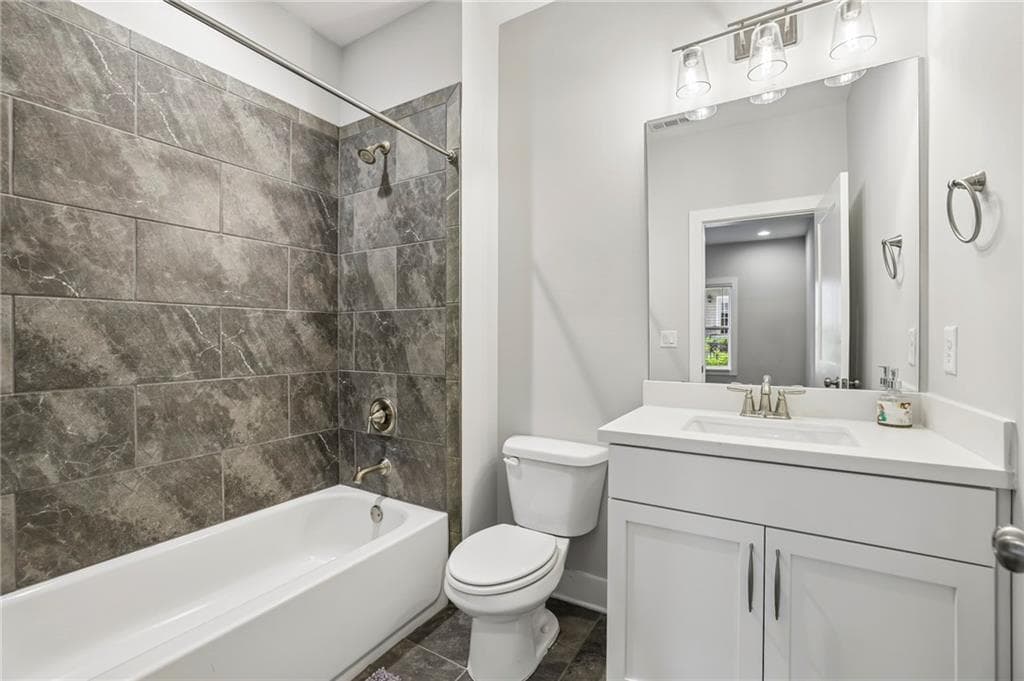 4 bedroom, 4 bathroom, 2,853 sq ft single family residence for sale at 913 King Street, Atlanta, GA 30318 — photo 10