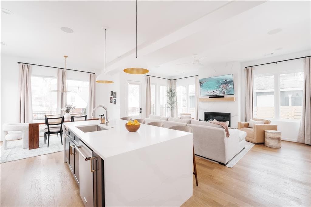 3 bedroom, 4 bathroom, 1,806 sq ft townhouse for sale at 1141 Wade Street A, Atlanta, GA 30307 — photo 3