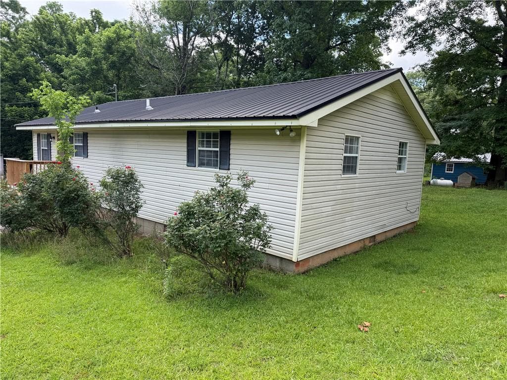 3 bedroom, 2 bathroom, 1,240 sq ft single family residence under contract at 232 North Street, Gray, GA 31032 — photo 2