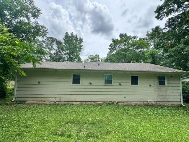 2 bedroom, 2 bathroom, 1,584 sq ft single family residence for sale at 5552 Lakeside Drive, Union City, GA 30291 — photo 8