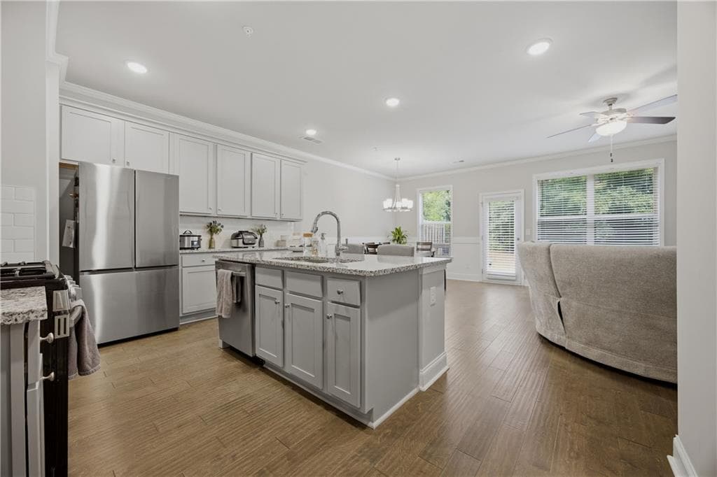 3 bedroom, 3 bathroom, 1,853 sq ft townhouse for sale at 219 Yellowwood Way, Woodstock, GA 30188 — photo 4
