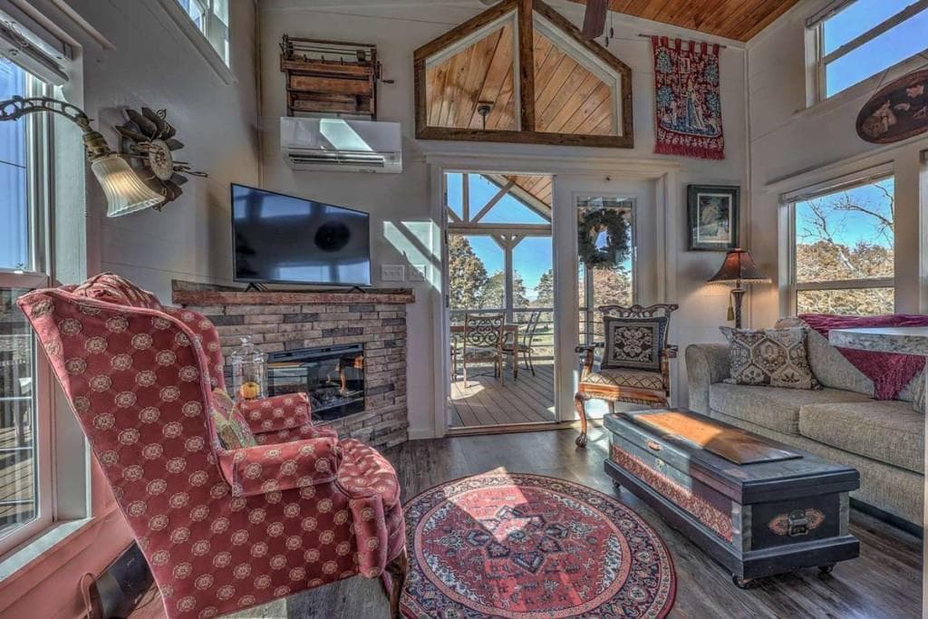 2 bedroom, 2 bathroom, 840 sq ft single family residence under contract at 476 478 Lapidary Lane, Young Harris, GA 30582 — photo 4