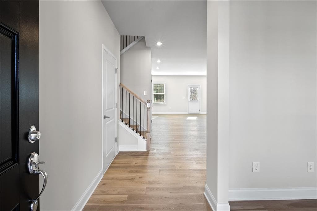 5 bedroom, 3 bathroom, 2,956 sq ft single family residence under contract at 248 Delilah Street, Mcdonough, GA 30252 — photo 3