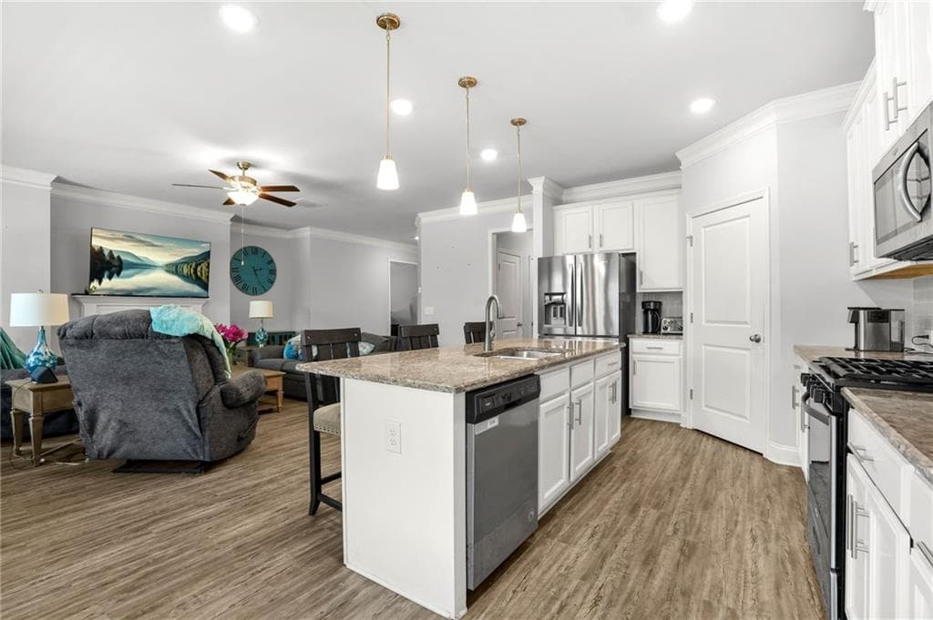 3 bedroom, 3 bathroom, 2,461 sq ft single family residence for sale at 866 Newshaw Way, Lawrenceville, GA 30046 — photo 9