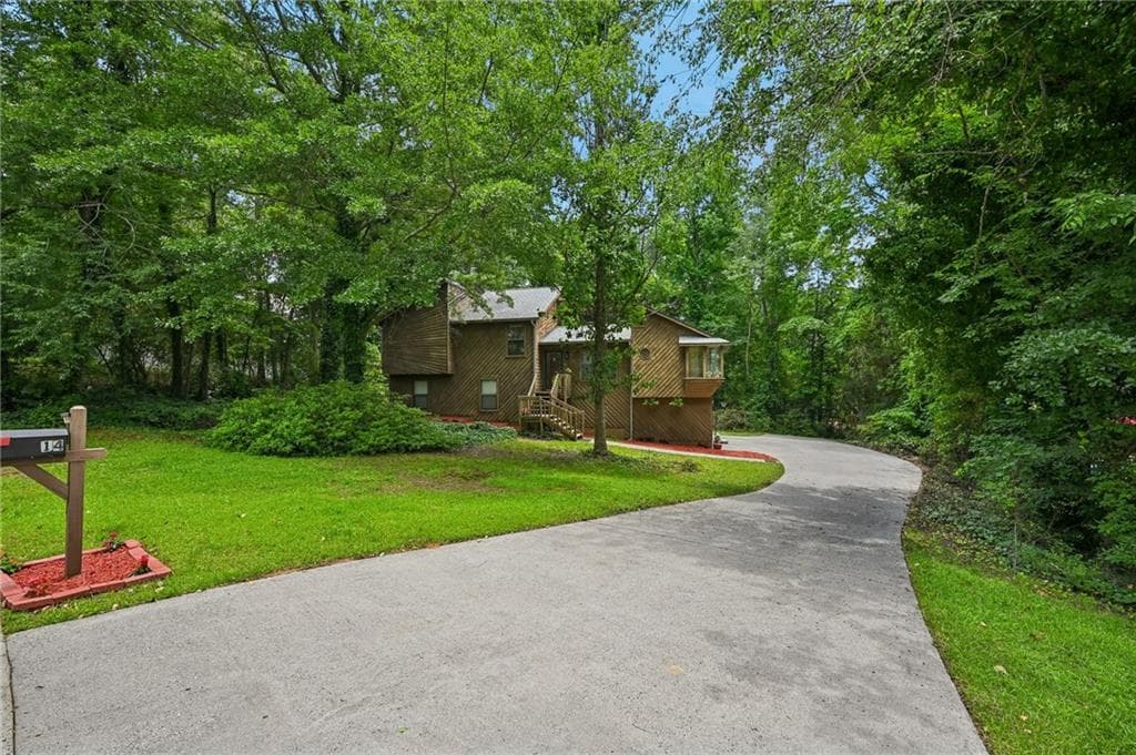 3 bedroom, 2 bathroom, 1,794 sq ft single family residence for sale at 14 Bramblewood Way, Cartersville, GA 30120